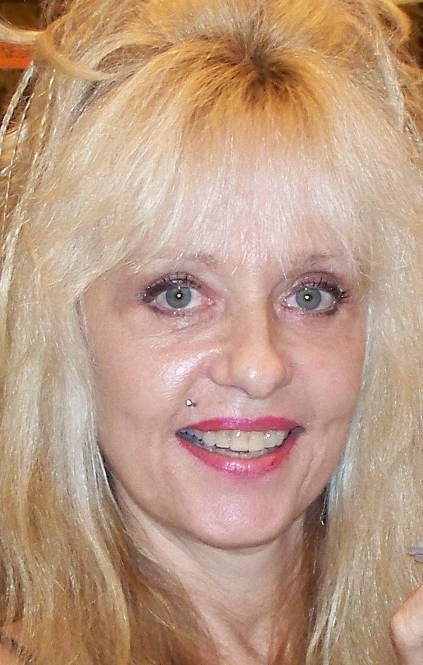 Линни куигли. Линни Куигли актриса. Линни Куигли фото сейчас. Линни Куигли американская модель